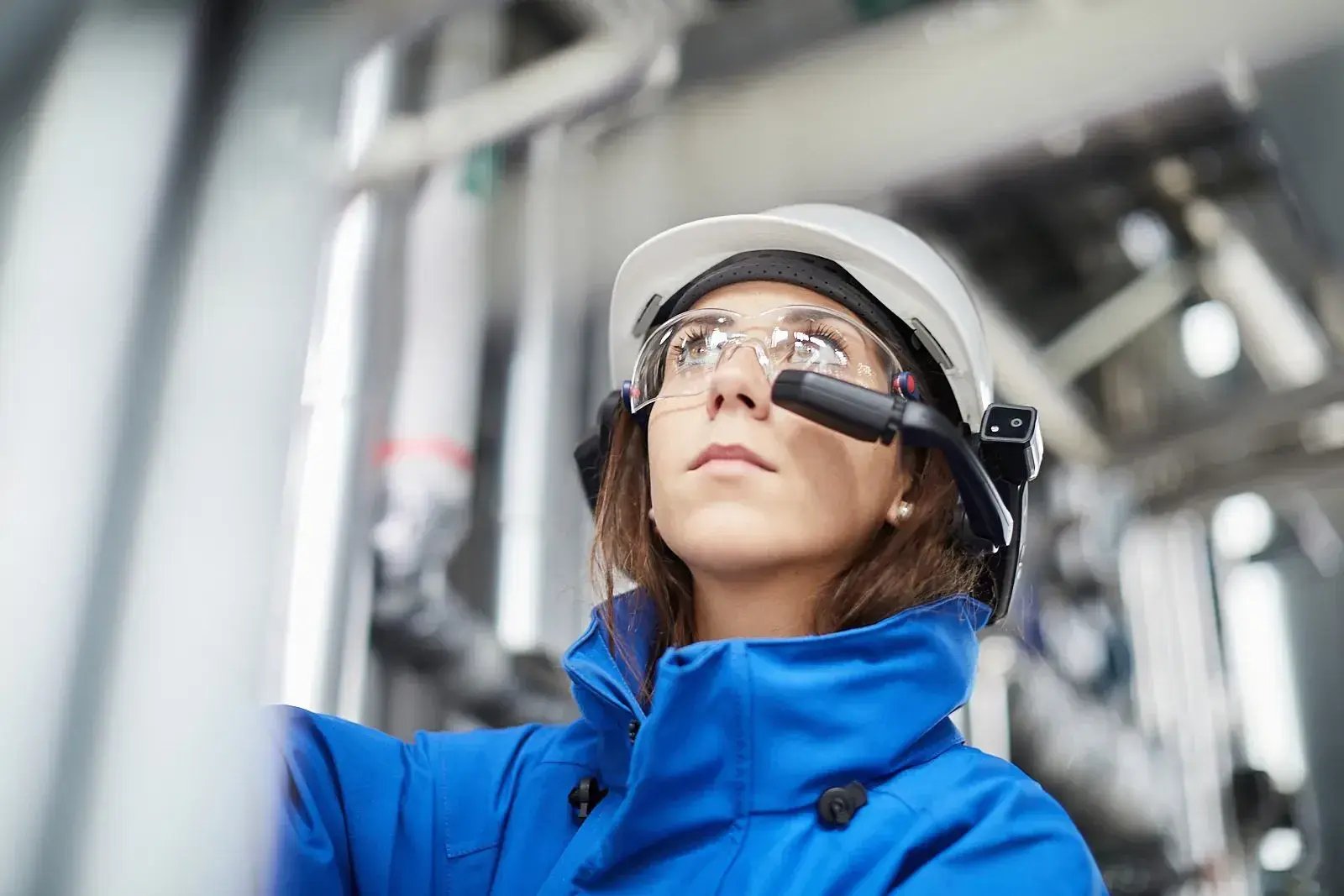 Deliver realistic, risk-free training scenarios